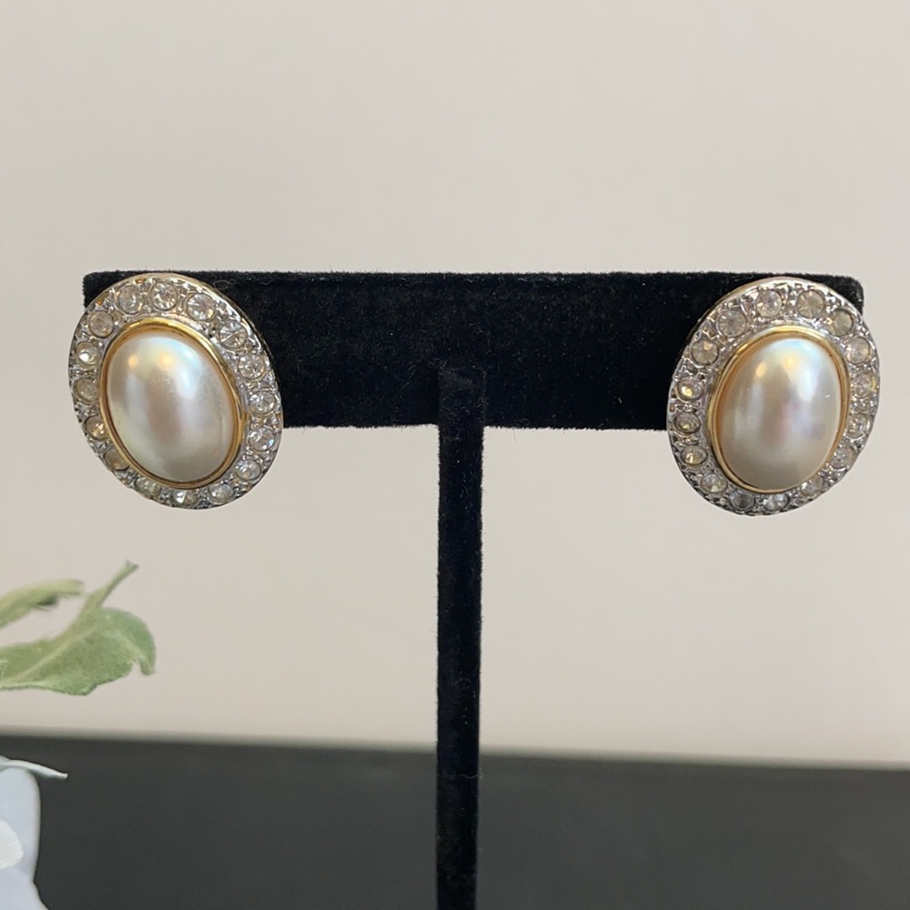 2X Host Pick! Vintage Faux Pearl & Rhinestone Oval Earrings EUC